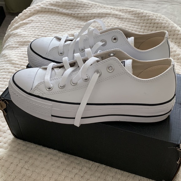 Converse White Women's Sneakers - Picture 3 of 7